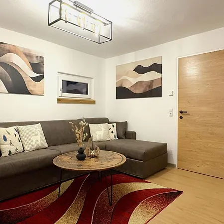 Anneliese By Interhome * 麦舒芬